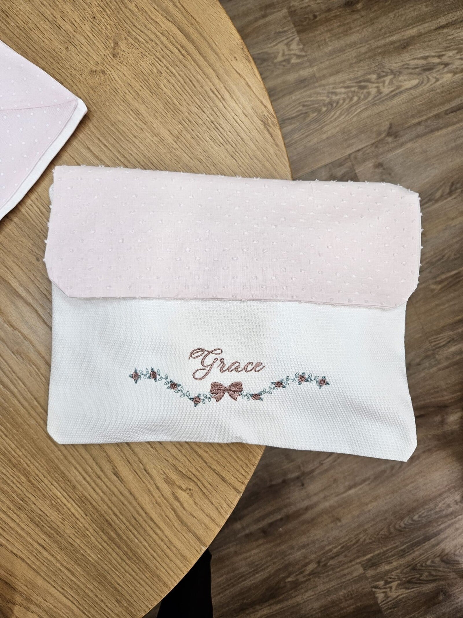 Busta nascita con pattina in plumetis