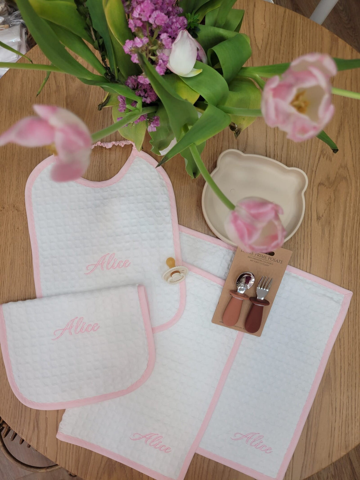 Set Asilo, tovaglietta e bavaglino