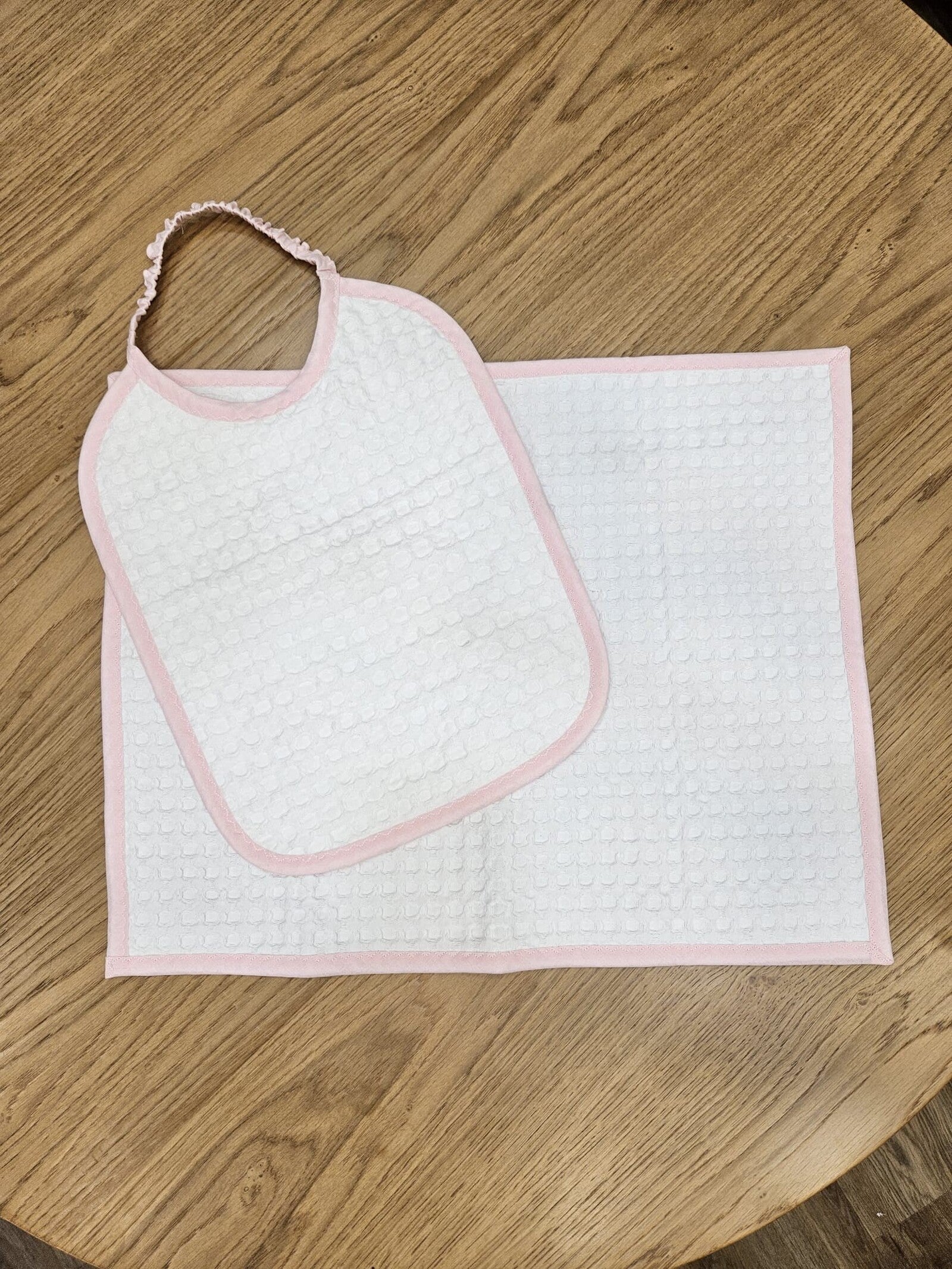 Set Asilo, tovaglietta e bavaglino