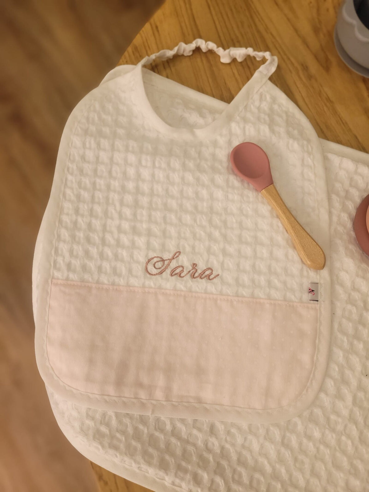 Set Asilo in apone, tovaglietta e bavaglino