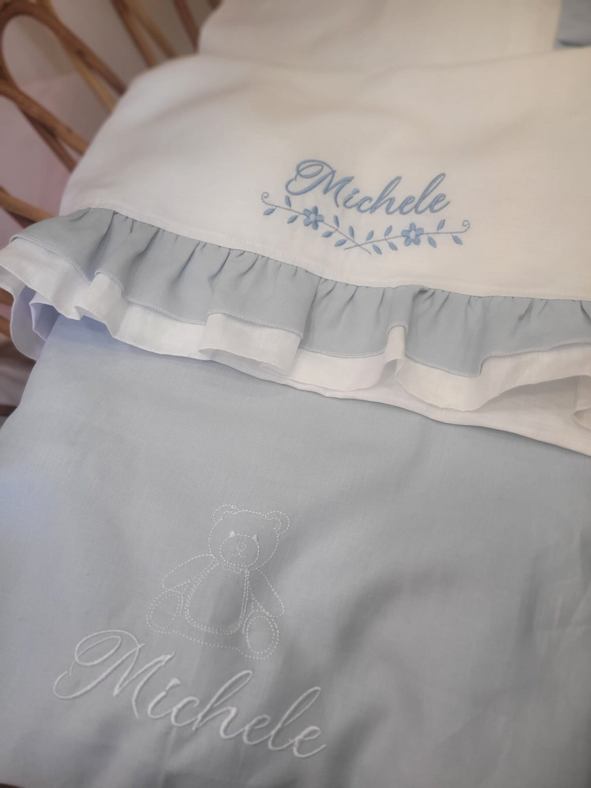 Coordinato per carrozzina in lino, lenzuolino con rouche e copertina