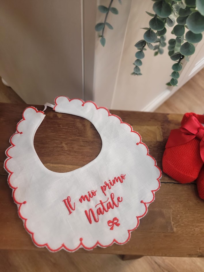 Bavaglino in lino con ricamo "il mio primo Natale"