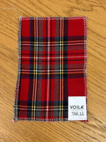 Calza di Natale Love in velluto e tartan con ricamo - VoilàMaison