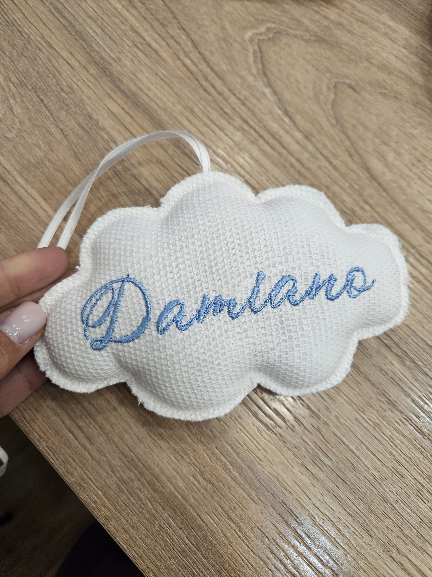 Pendente con ricamo