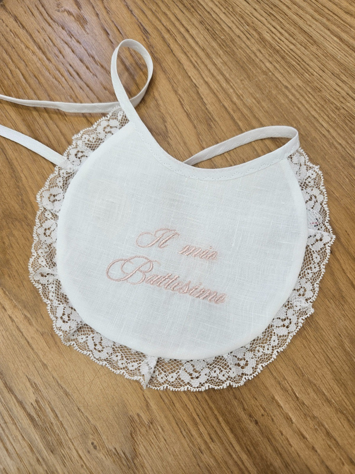 Bavaglino in lino con pizzo, Il mio Battesimo