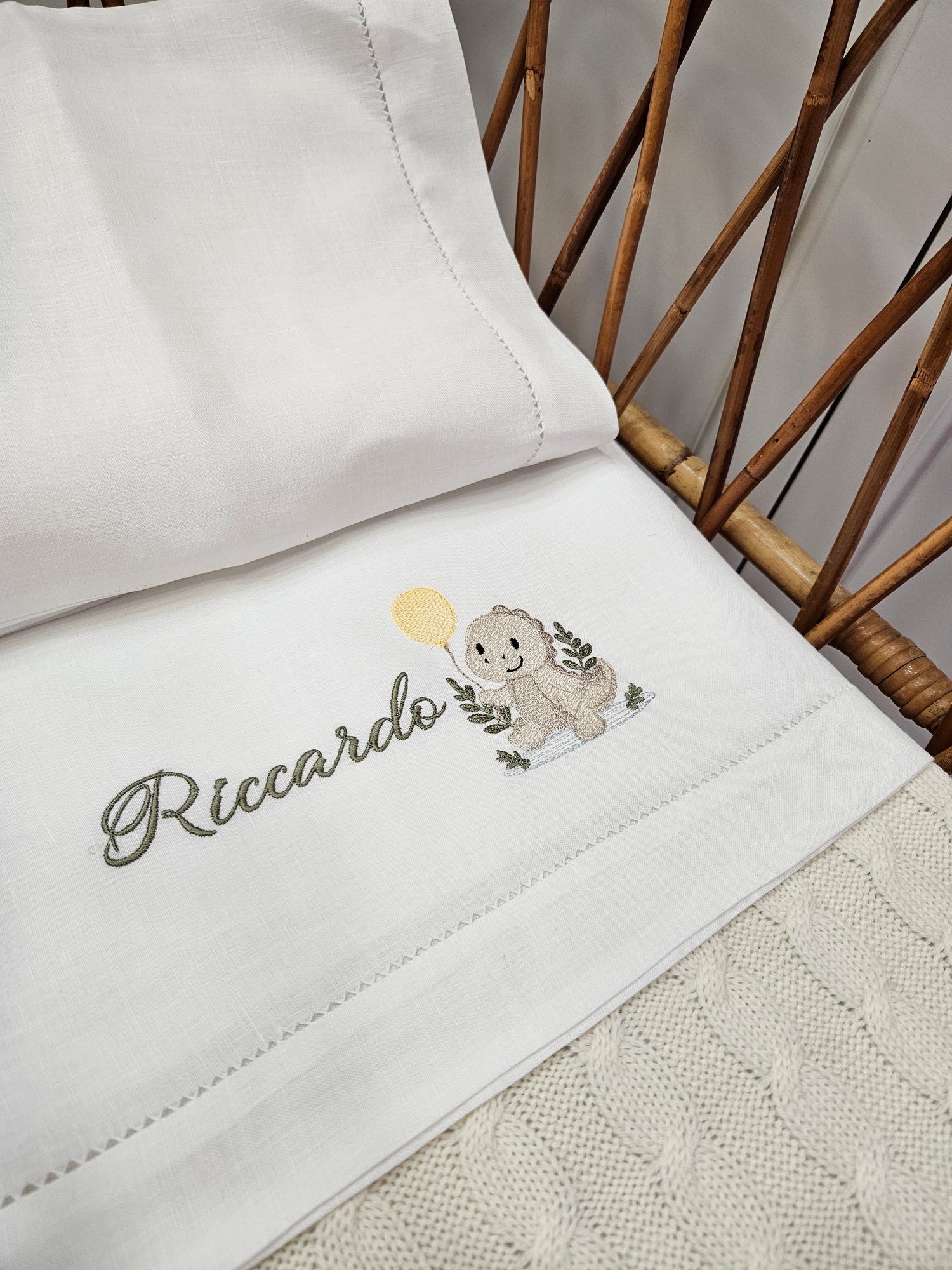 Lenzuolino in puro lino bianco punto a giorno