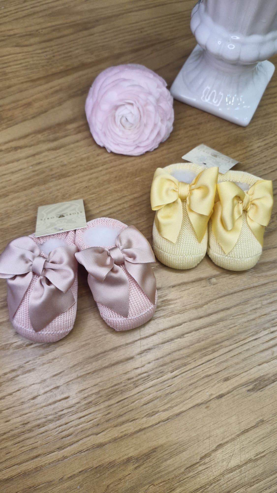 Scarpine neonato in filo di cotone